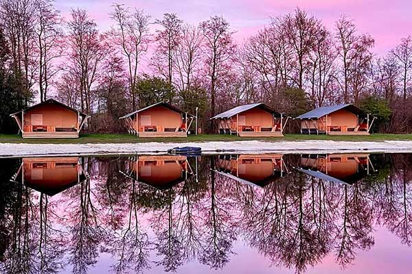 Safari Zelt mieten am Wasser in Friesland