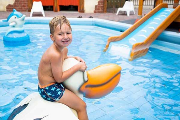 Schimmbad Ferienpark Thijmse Berg Niederlande