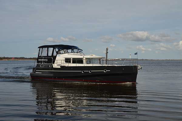 Motoryacht mieten in Friesland ohne Bootsfuehrerschein