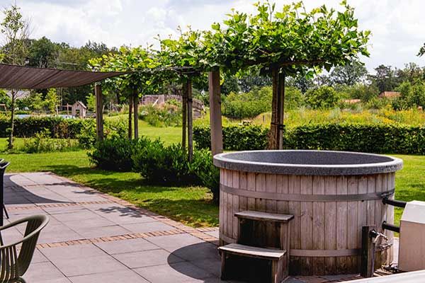 Gruppenunterkunft mit Hottub in den Niederlanden